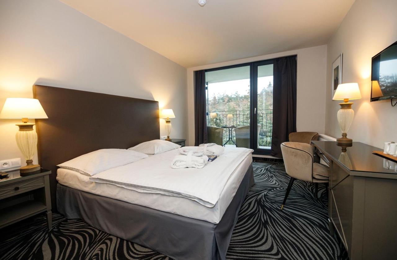Parkhotel Carlsbad Inn Dalovice Dış mekan fotoğraf