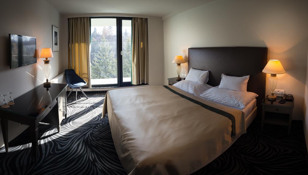 Parkhotel Carlsbad Inn Dalovice Dış mekan fotoğraf