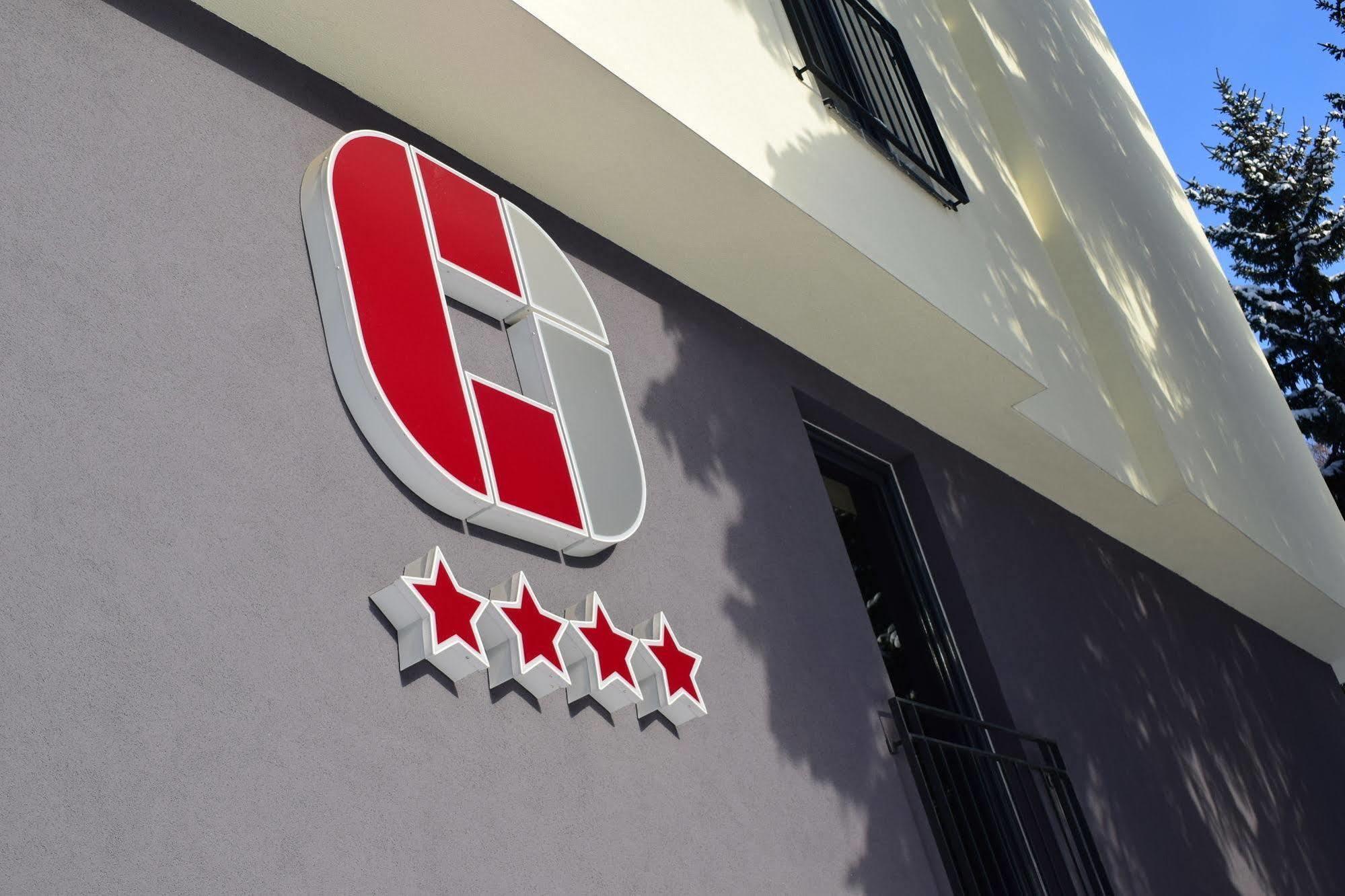 Parkhotel Carlsbad Inn Dalovice Dış mekan fotoğraf