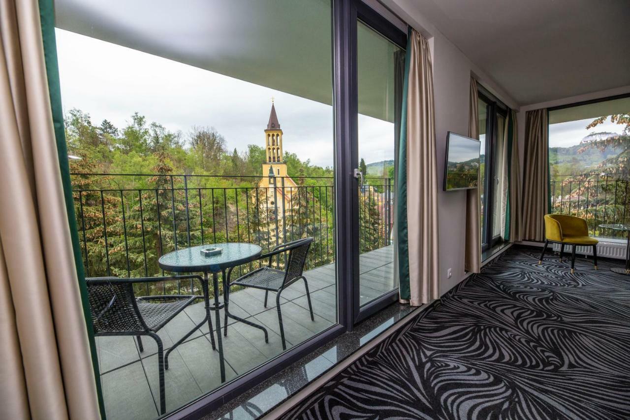 Parkhotel Carlsbad Inn Dalovice Dış mekan fotoğraf