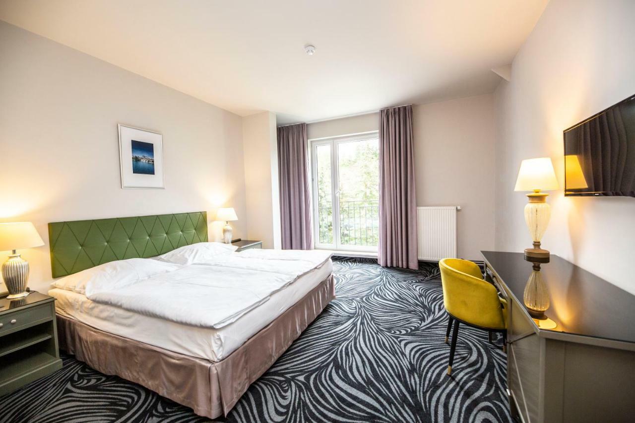 Parkhotel Carlsbad Inn Dalovice Dış mekan fotoğraf